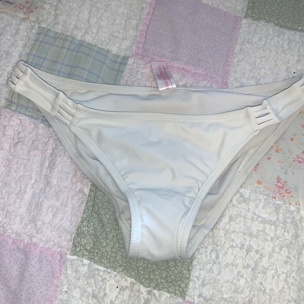 white bikini bottoms- from target but very thick fabric